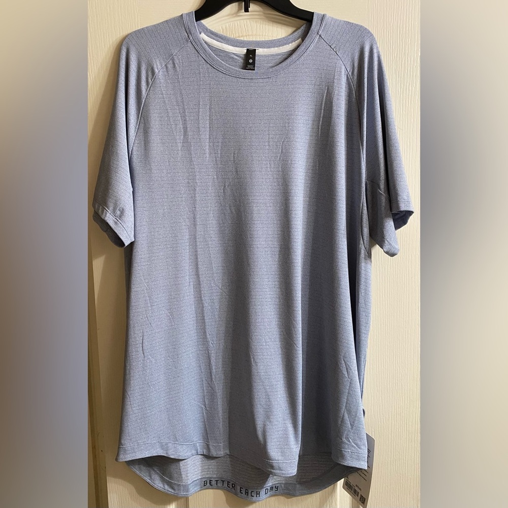Lululemon Men's Drysense Gray Shirt